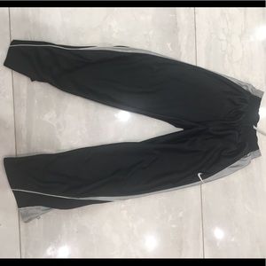 Nike sweatpants boys size M 10-12